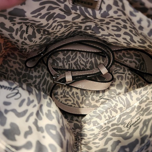 Guess Quilted Small Tote Purse - Picture 11 of 11